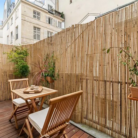 Cosy With Terrace Near Notre-dame Апартаменты *