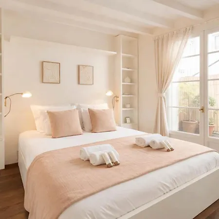 Notre Dame - Prestige With Lift And Terrace For 2 アパート