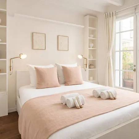 Notre Dame - Prestige With Lift And Terrace For 2 Apartmán *