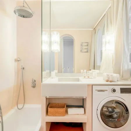 Apartmán Notre Dame - Prestige With Lift And Terrace For 2 *
